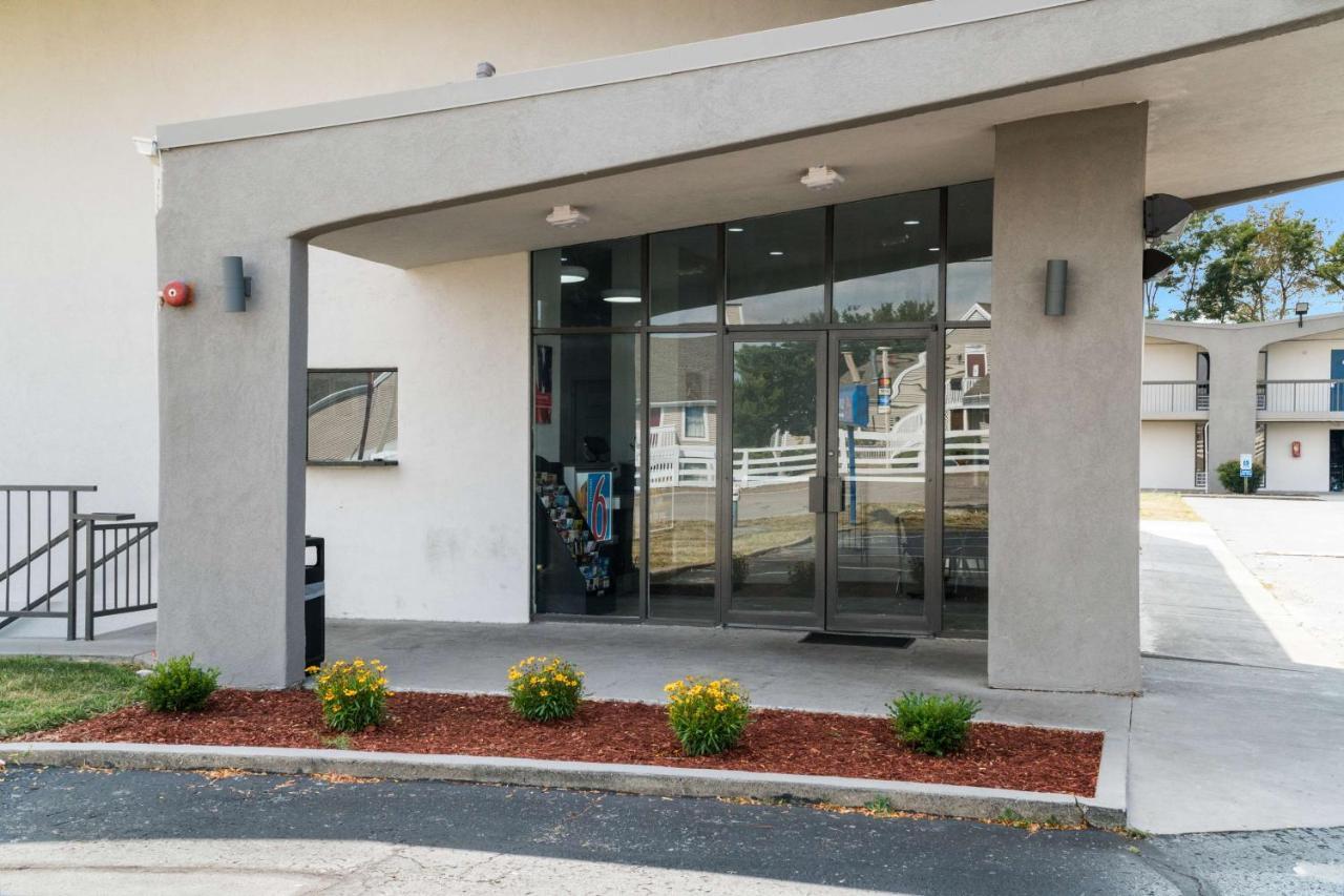 Motel 6-Lexington, Ky - Airport Екстер'єр фото
